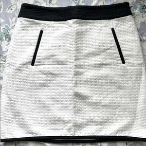 Ann Taylor White Skirt Size 4